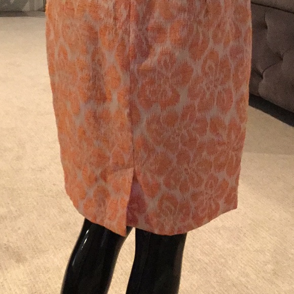 Spring dress - Picture 4 of 7